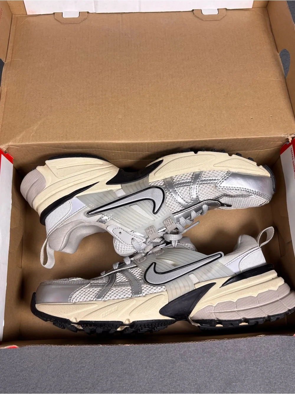 Nike V2K Run Summit White/ Metallic Silver Women’s Size 8.5